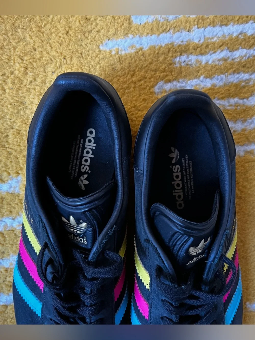 adidas Gazelle Size 6